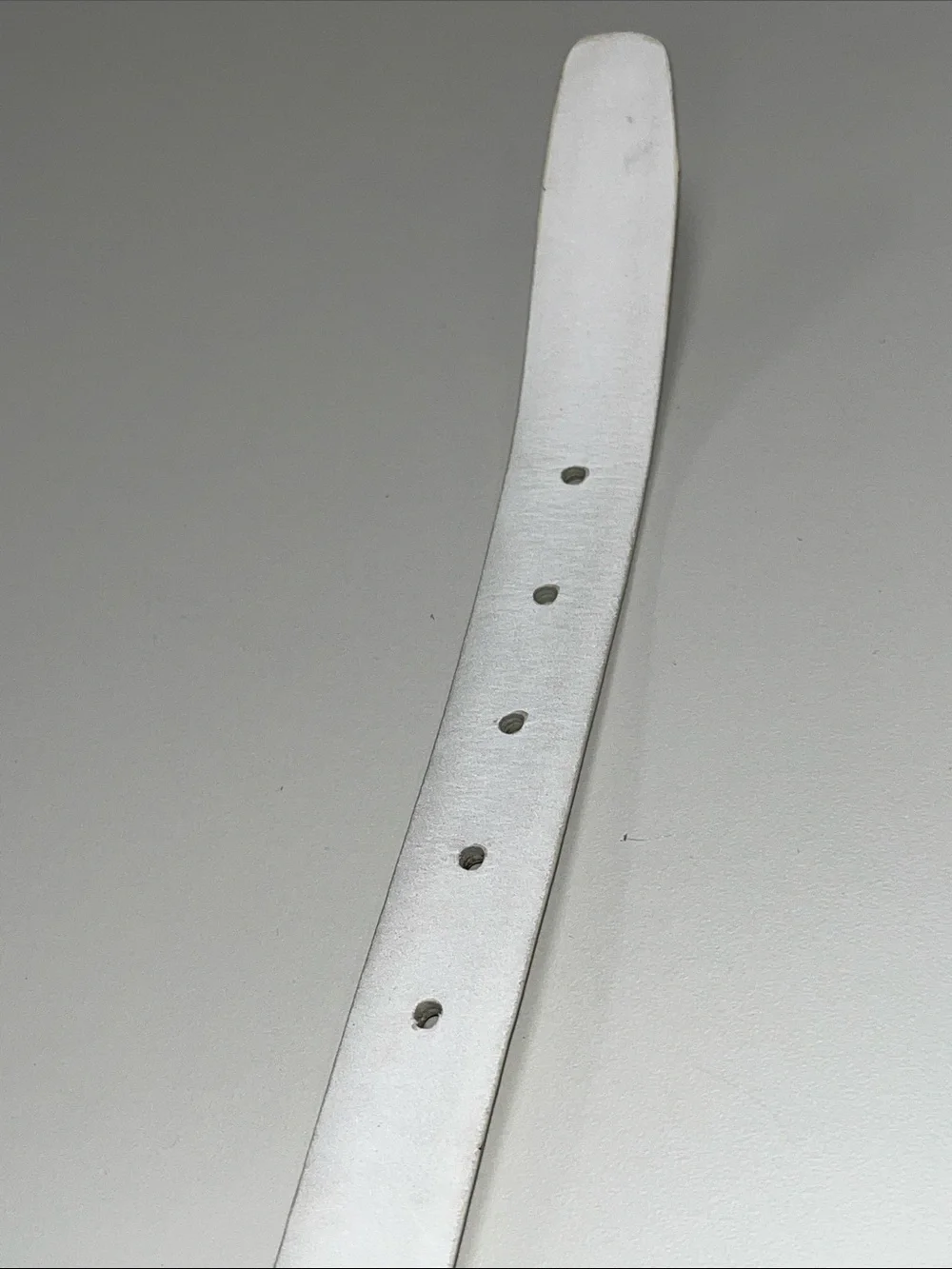 Elegant Cream Leather Belt with Gold Buckle size XL